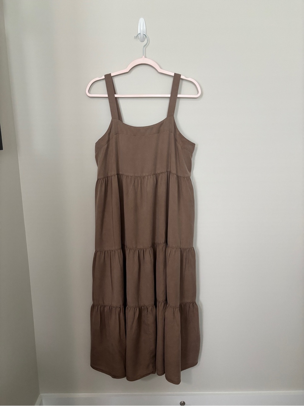 The Drop Brown Tiered Sleeveless Dress - Brand Unknown Size L -
